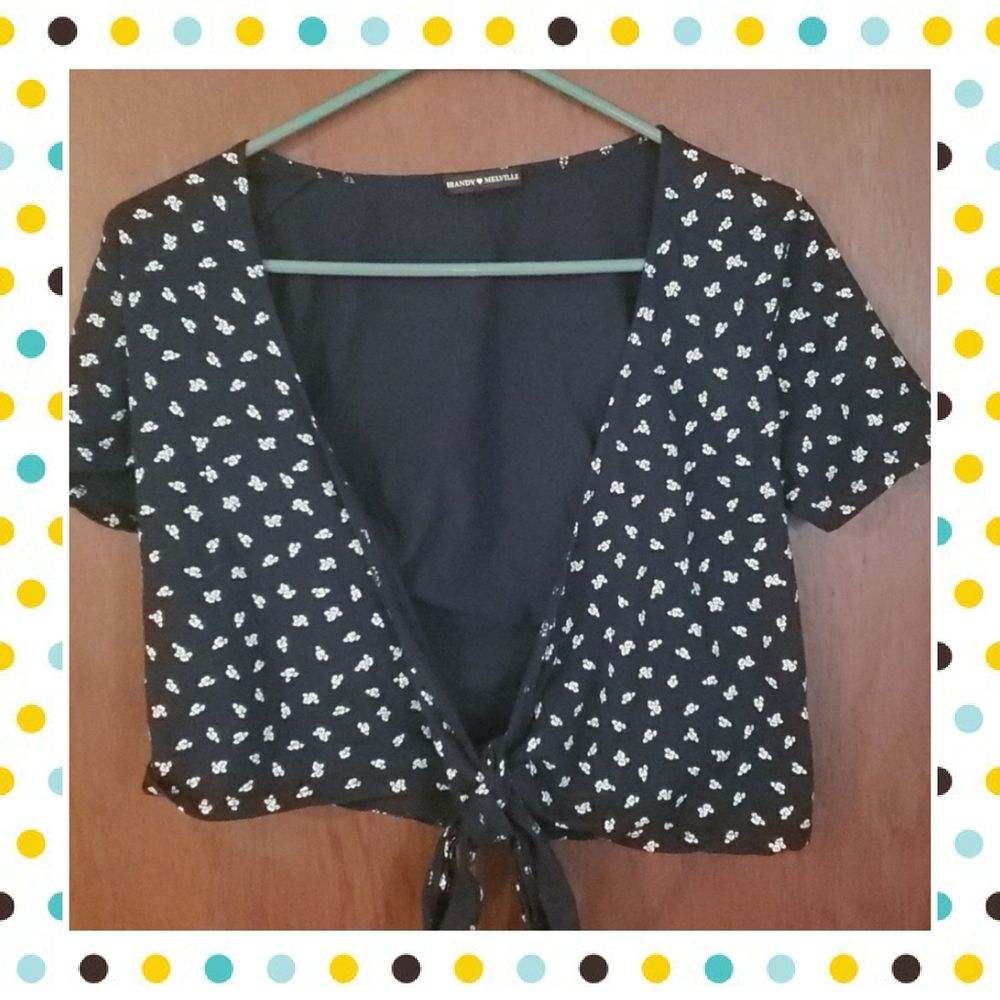 Brandy Melville top fits small/medium